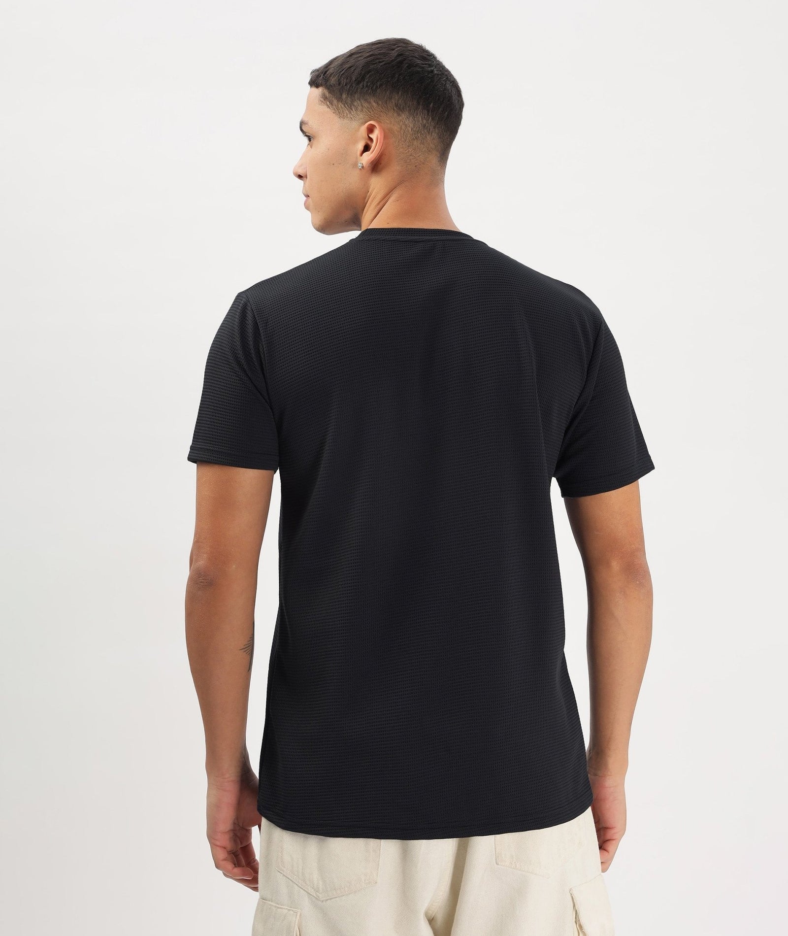 Men's Solid Regular Fit T-Shirt