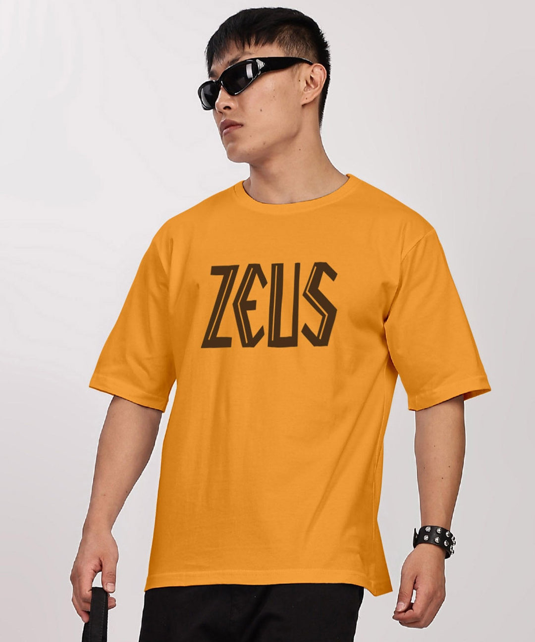 ZEUS : THE GOD OF THUNDER