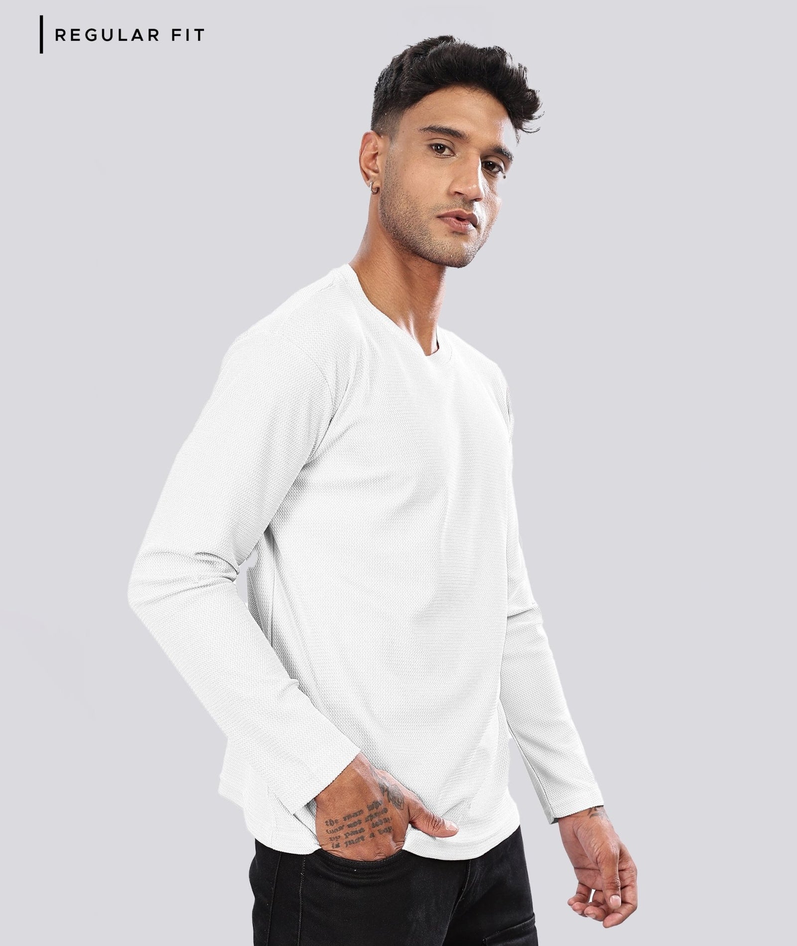 Men’s Regular Fit Polyblend Long Sleeve T-Shirt