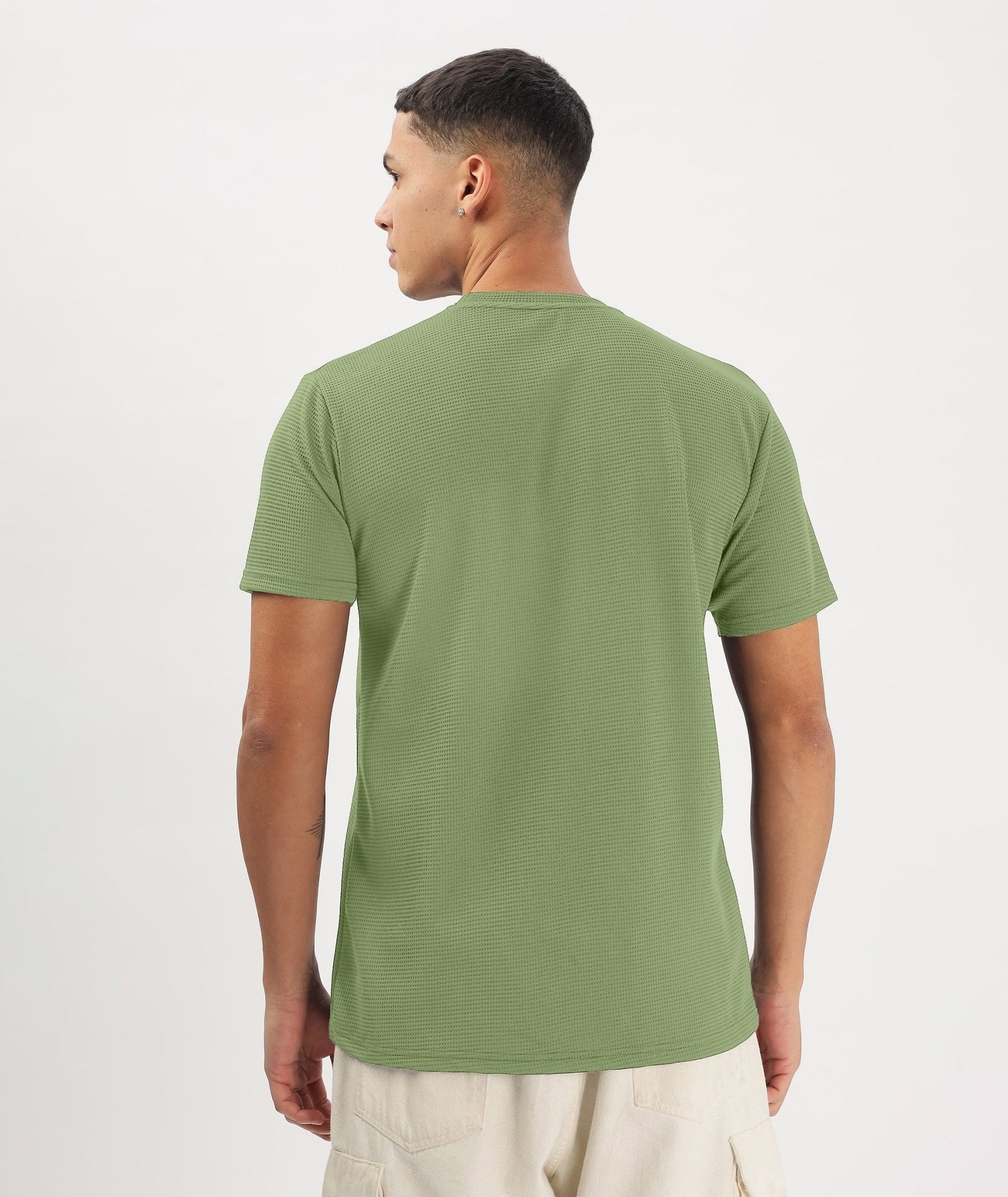 Men's Solid Regular Fit T-Shirt