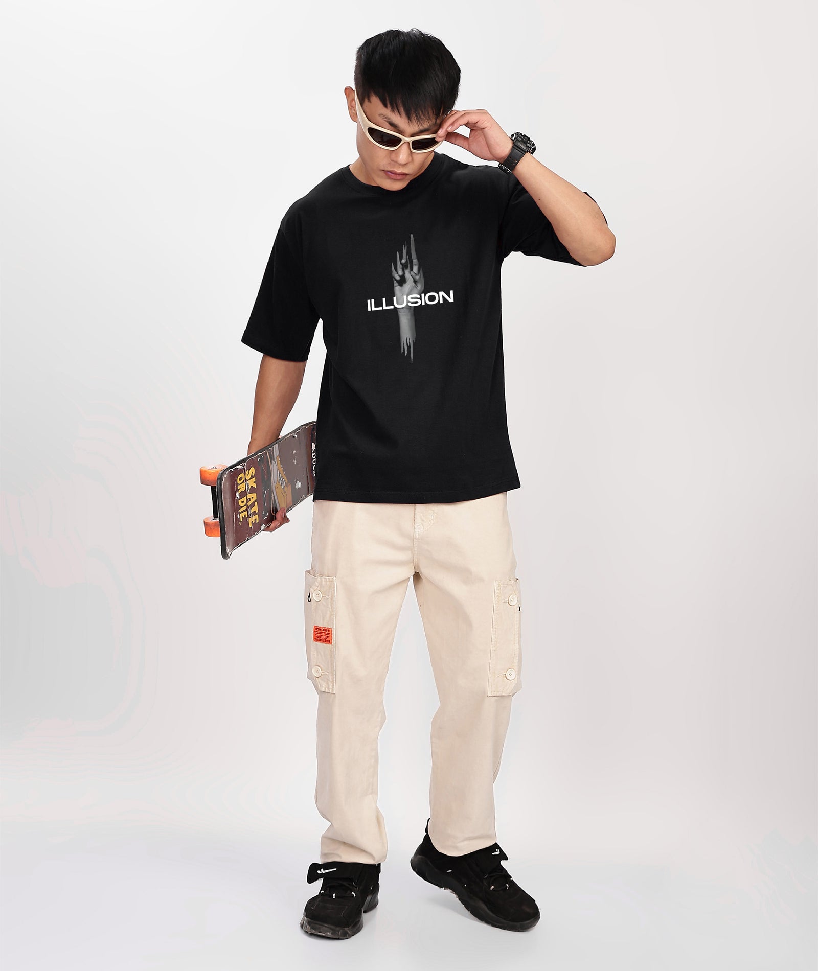 ILLUSION Men's Relaxed Fit Tshirt