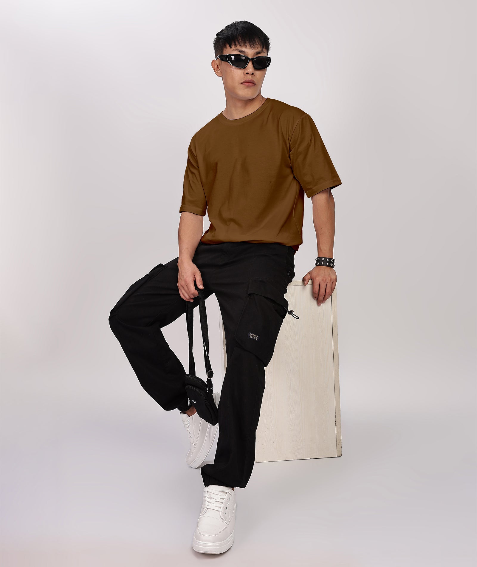 Men's Relaxed Fit Brown Tshirt