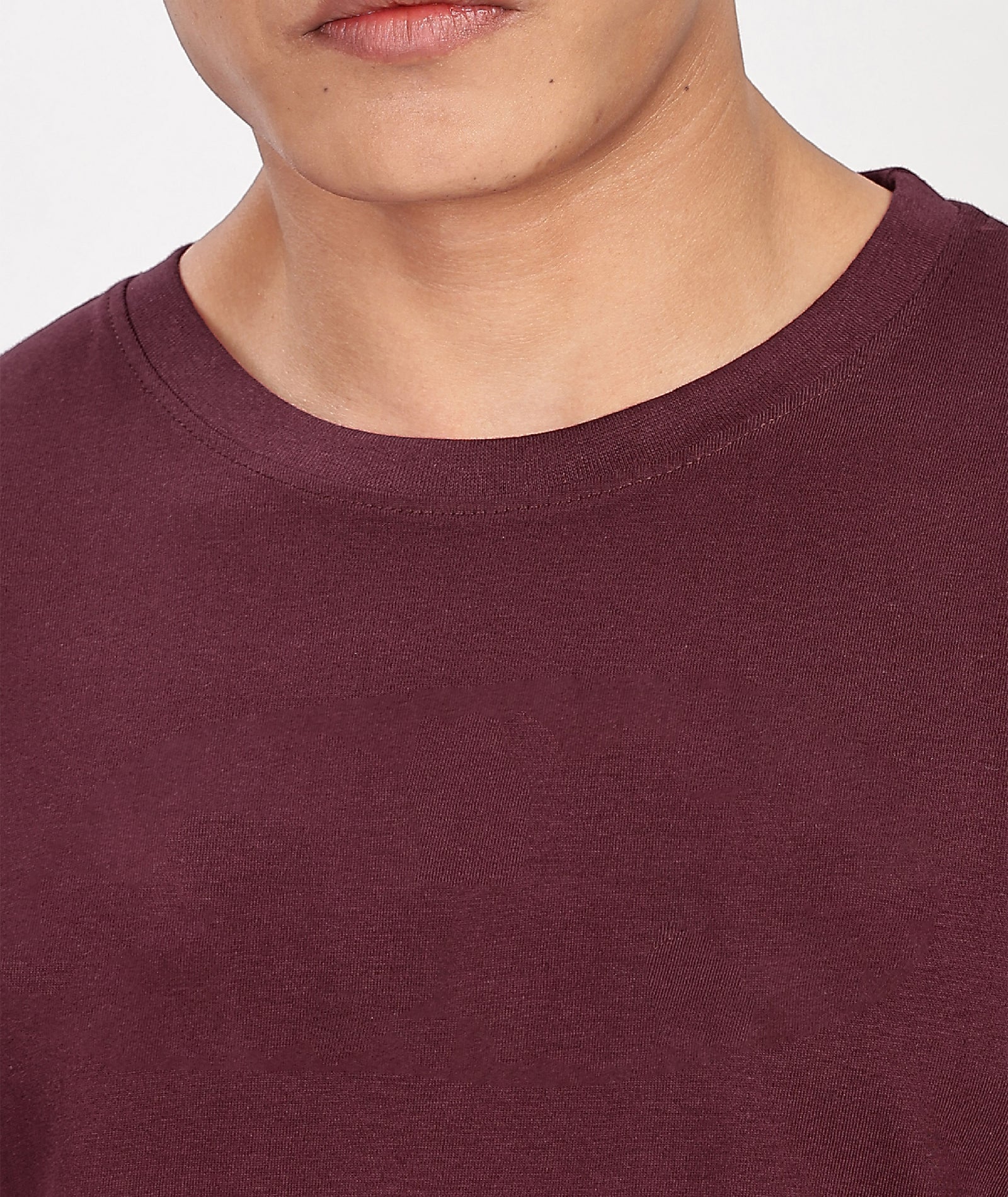 MEN'S RELAXED FIT MAROON TSHIRT