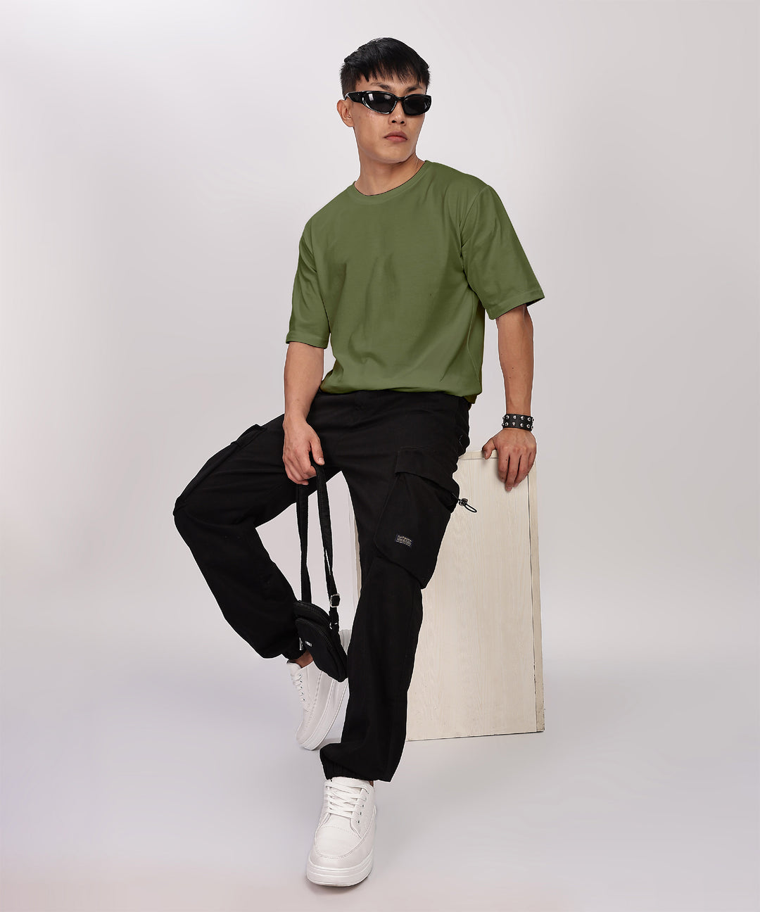 Men's Relaxed Fit Olive Green Tshirt