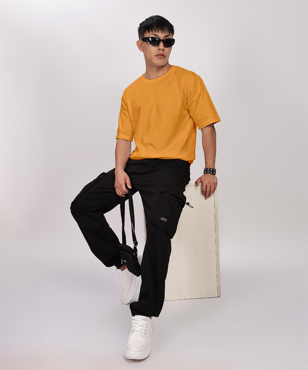 MEN'S RELAXED FIT YELLOW TSHIRT